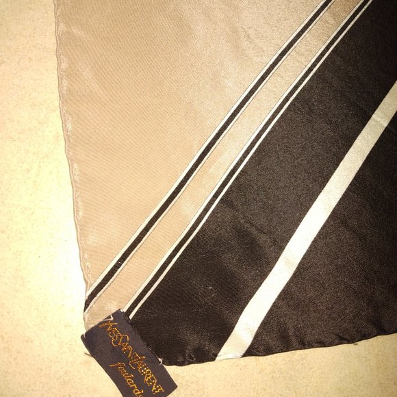 ❤️YSL Yves Saint Laurent Foulards Bandana Silk Scarf Nordstrom - Picture 3 of 5